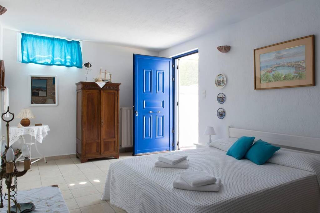 Palmaya Villa, Unique Seafront Experience Vagia  Bagian luar foto